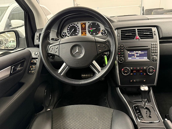 Mercedes-Benz B200 17 of 26