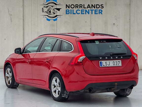 Volvo V60 4 of 14