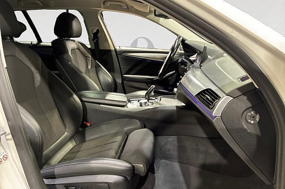 BMW 520d 15 of 17