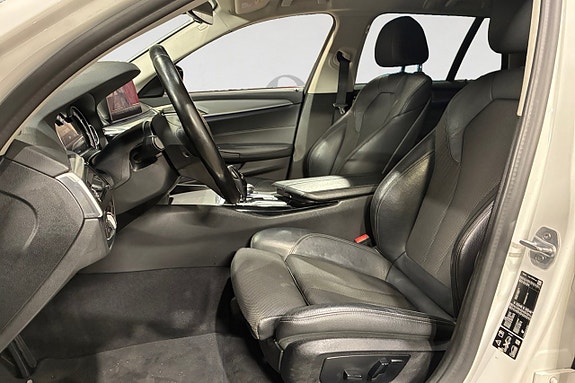 BMW 520d 3 of 5