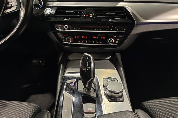 BMW 520d 12 of 17