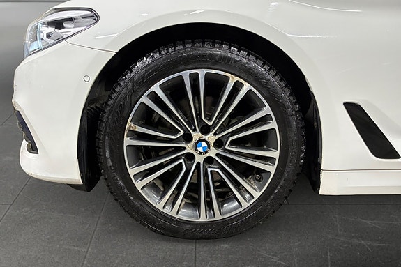 BMW 520d 16 of 17