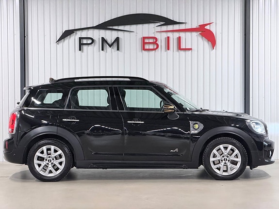 MINI Countryman Cooper SE 6 of 30