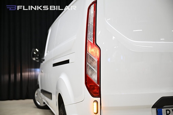Ford Transit Custom 10 of 30