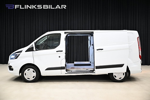 Ford Transit Custom 2 of 30
