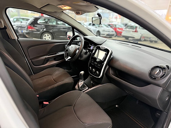 Renault Clio 10 of 11