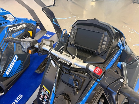 Polaris Voyageur 650 155 3 of 3