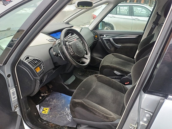 Citroen Grand C4 Picasso 16 of 18