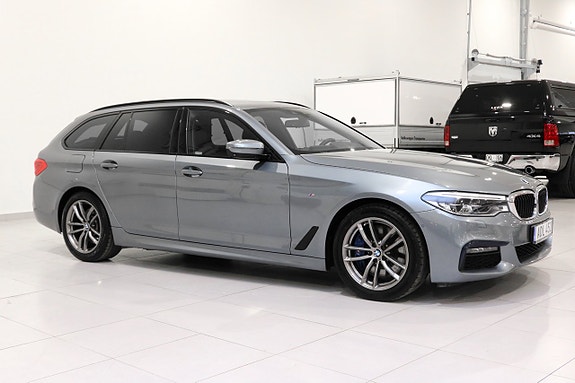 BMW 540i 3 of 5