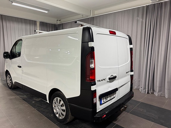 Renault Trafic 4 of 8