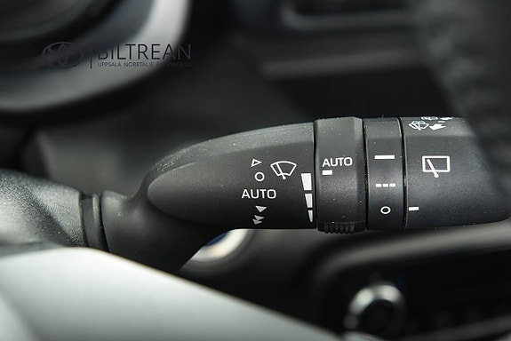 Toyota Yaris 14 of 16