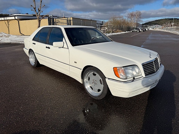 Mercedes-Benz S300