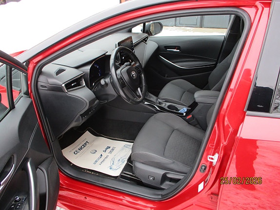Toyota Corolla 4 of 5