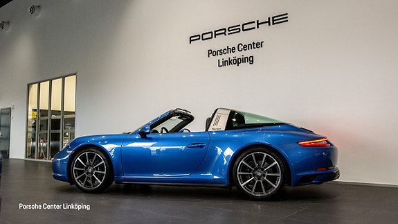 Porsche 911 Targa 4 4 of 5