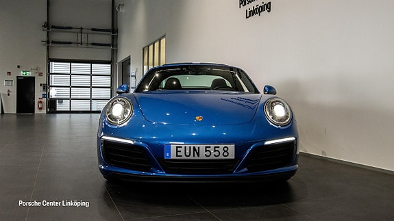 Porsche 911 Targa 4 2 of 5