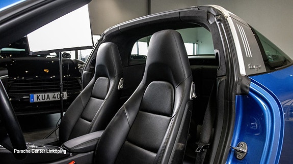 Porsche 911 Targa 4 11 of 23