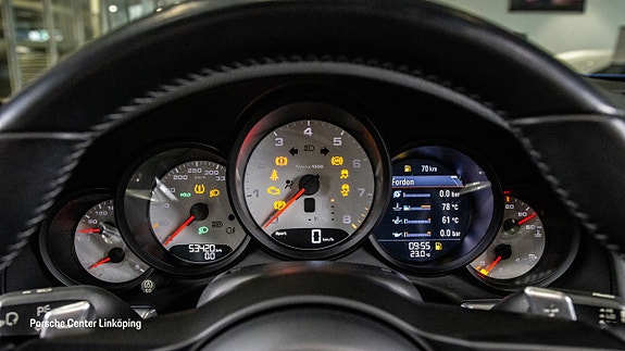 Porsche 911 Targa 4 13 of 23