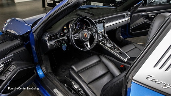 Porsche 911 Targa 4 10 of 23