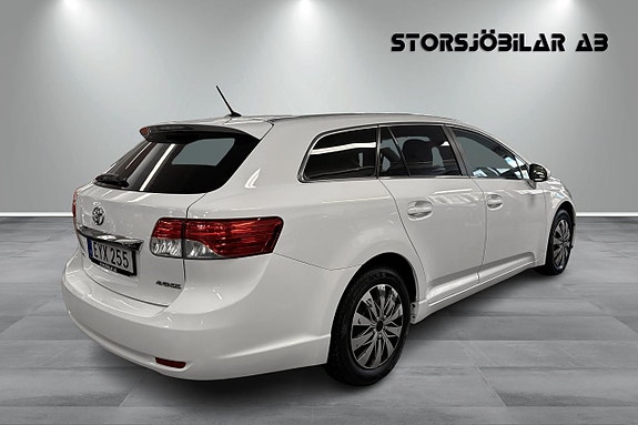 Toyota Avensis 3 of 5
