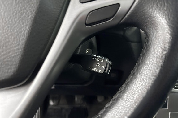 Toyota Avensis 15 of 17
