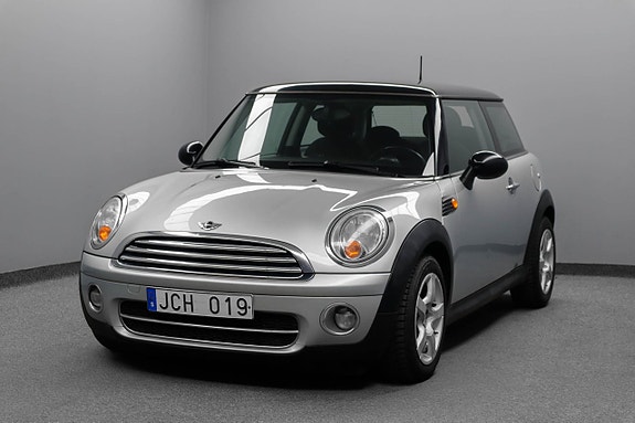 MINI Cooper 4 of 5