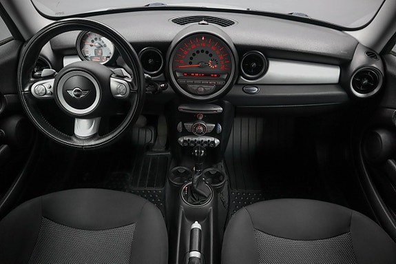 MINI Cooper 2 of 5