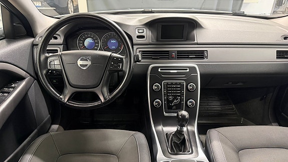 Volvo V70 10 of 12