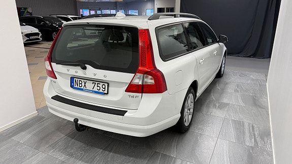 Volvo V70 6 of 12