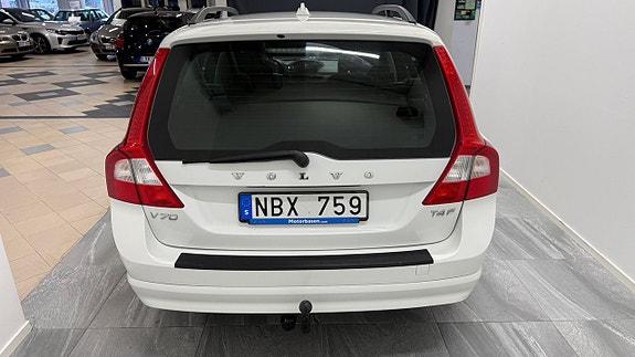 Volvo V70 7 of 12