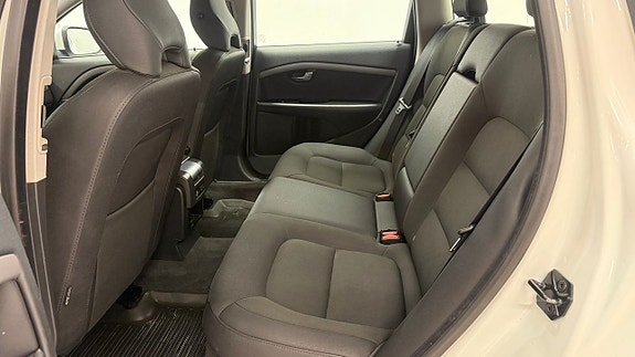 Volvo V70 11 of 12