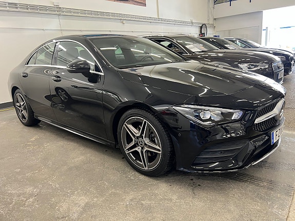 Mercedes-Benz CLA180 2 of 5