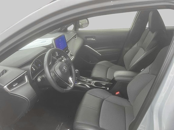 Toyota Corolla Cross 7 of 12