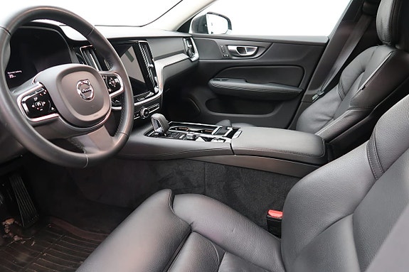 Volvo V60 4 of 5