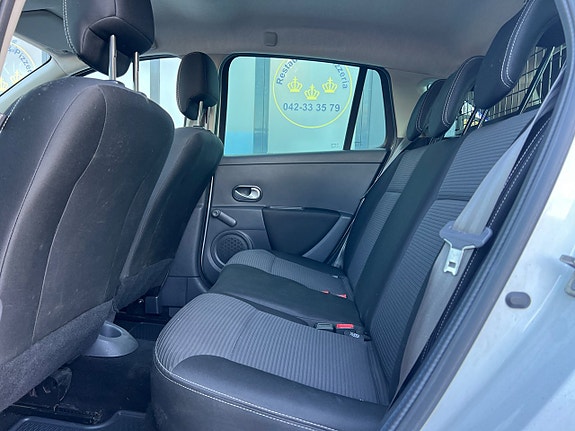 Renault Clio 10 of 19