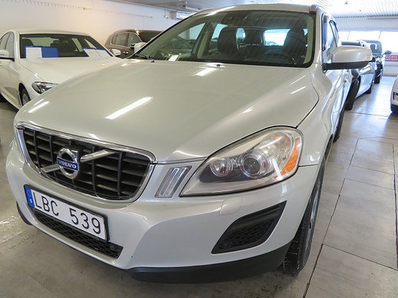 Volvo XC60 3 of 30