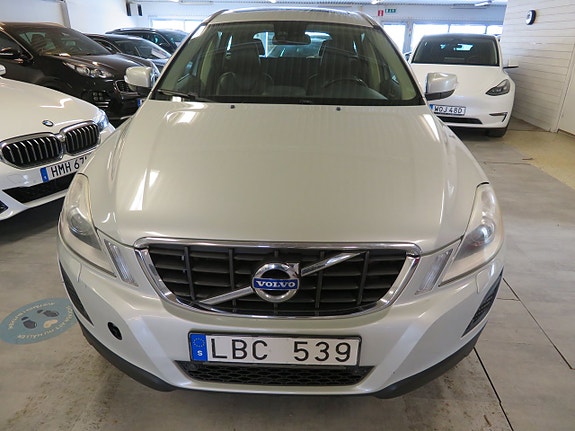 Volvo XC60 18 of 30