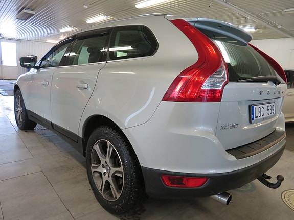 Volvo XC60 6 of 30