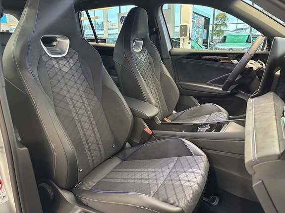 Volkswagen Tiguan 13 of 22