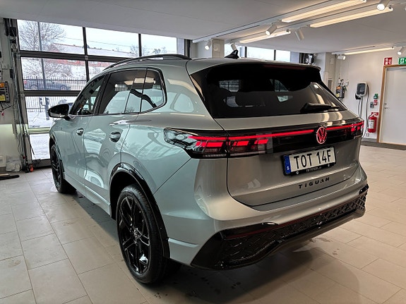 Volkswagen Tiguan 8 of 22