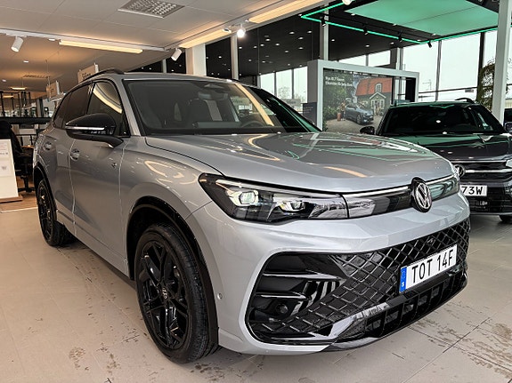 Volkswagen Tiguan 3 of 22