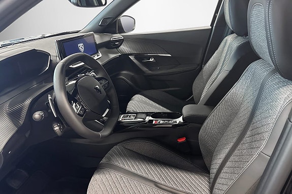 Peugeot 2008 4 of 5