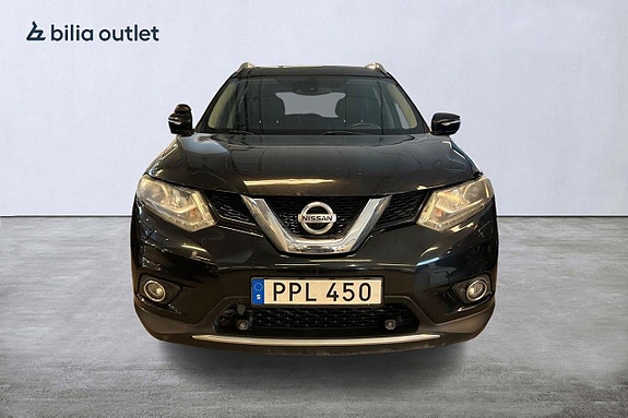 Nissan X-Trail 3 of 5