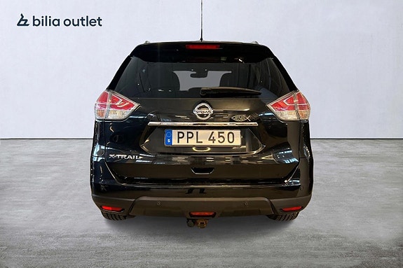 Nissan X-Trail 2 of 5