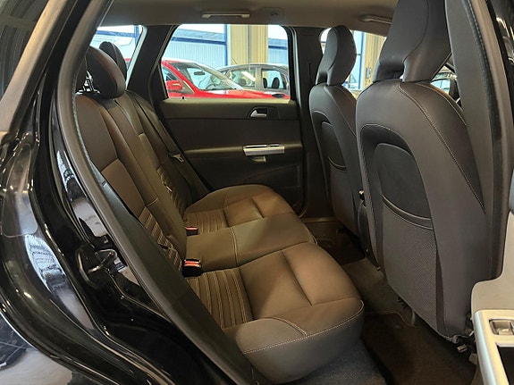 Volvo V50 12 of 15