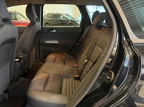 Volvo V50 9 of 15