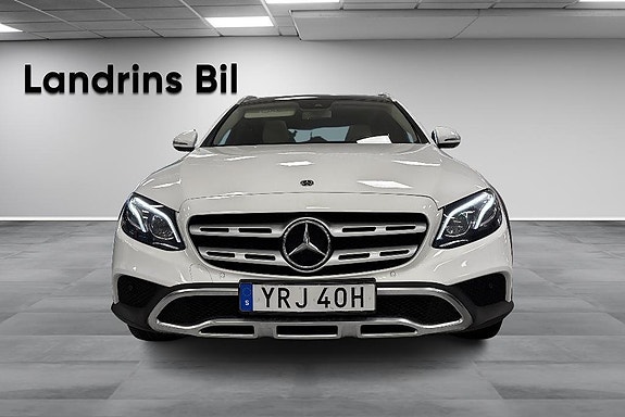 Mercedes-Benz E220 d 2 of 20