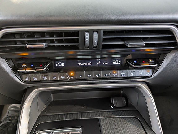 Mazda CX-80 10 of 28