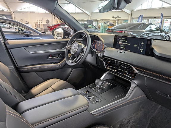 Mazda CX-80 8 of 28