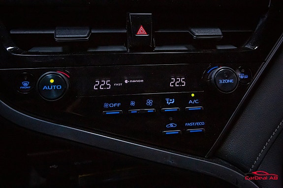 Toyota Camry 25 of 27