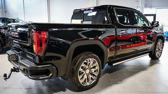 GMC Sierra 6 of 26